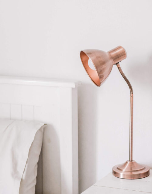 Metallic sidetable lamp